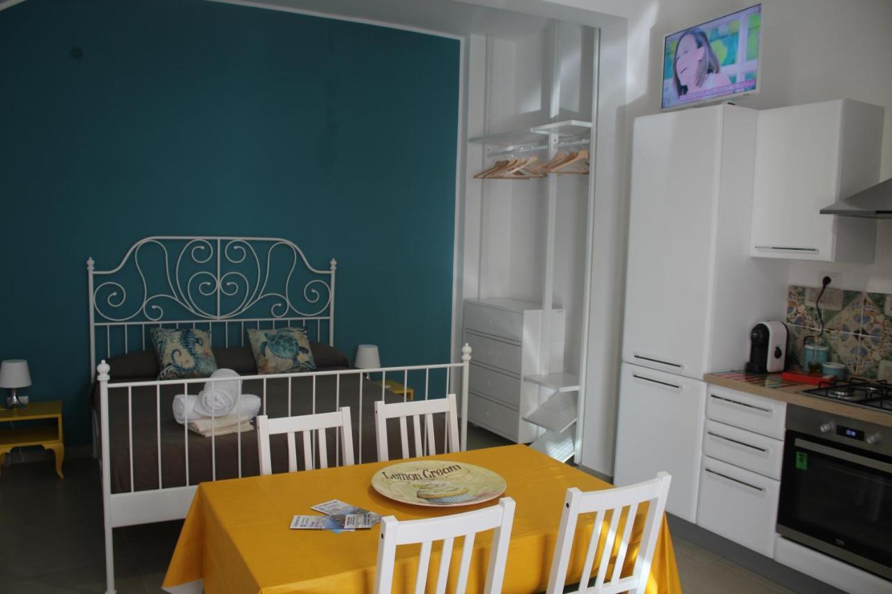 Casa Vacanze Gloria 카스텔라마레델골포 외부 사진