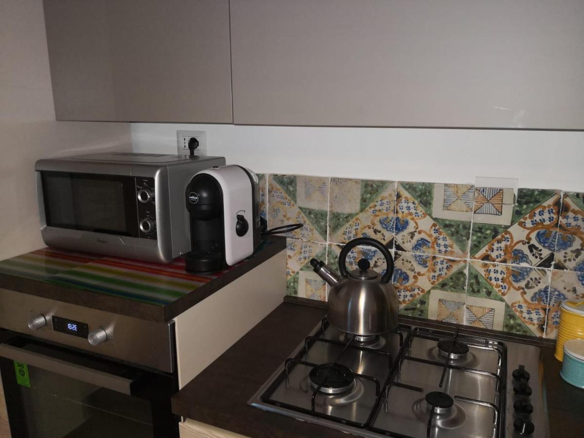 Casa Vacanze Gloria 카스텔라마레델골포 외부 사진