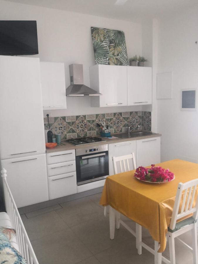 Casa Vacanze Gloria 카스텔라마레델골포 객실 사진
