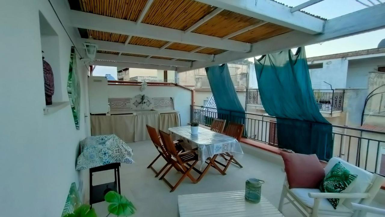 Casa Vacanze Gloria 카스텔라마레델골포 외부 사진