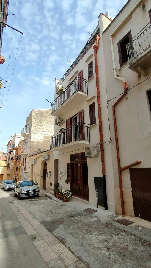 Casa Vacanze Gloria 카스텔라마레델골포 외부 사진