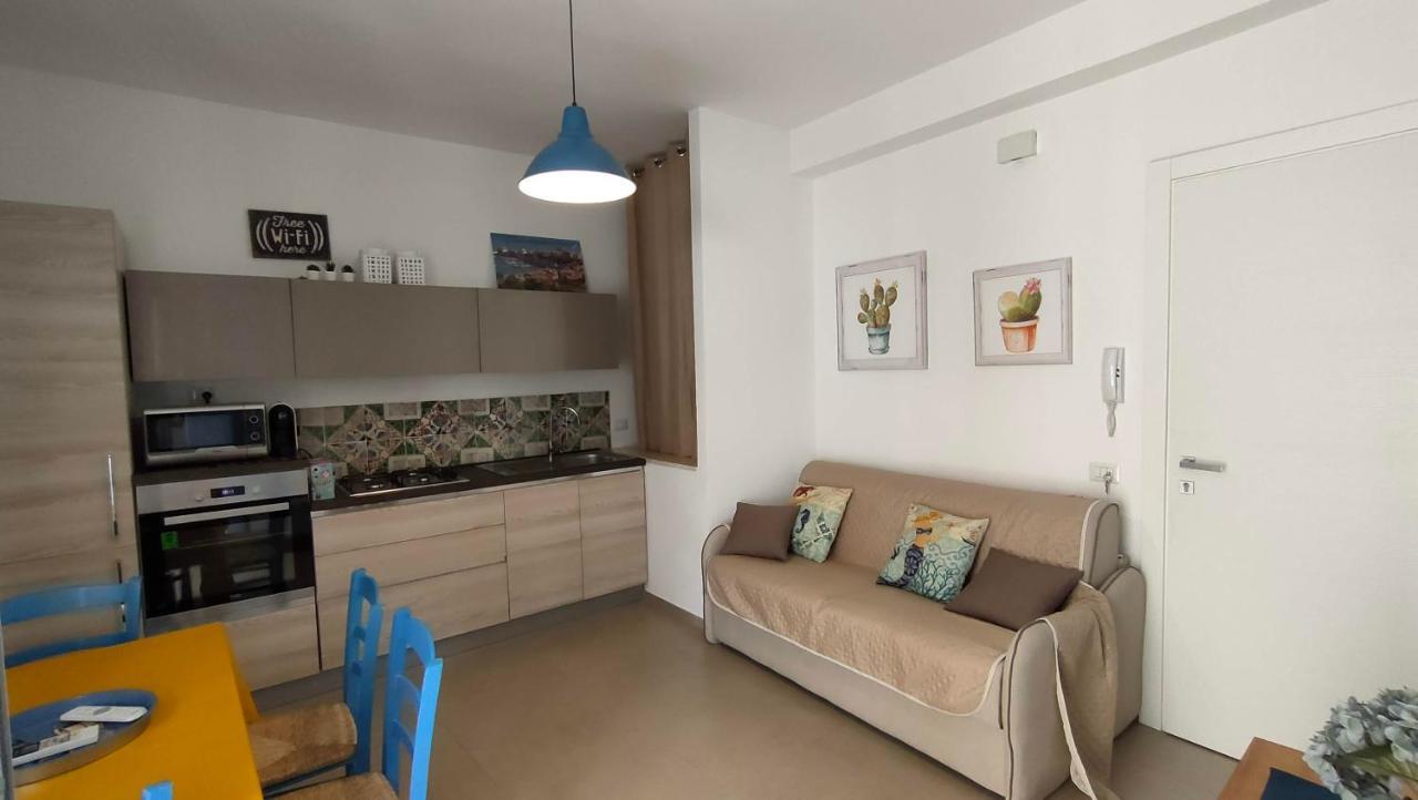 Casa Vacanze Gloria 카스텔라마레델골포 외부 사진